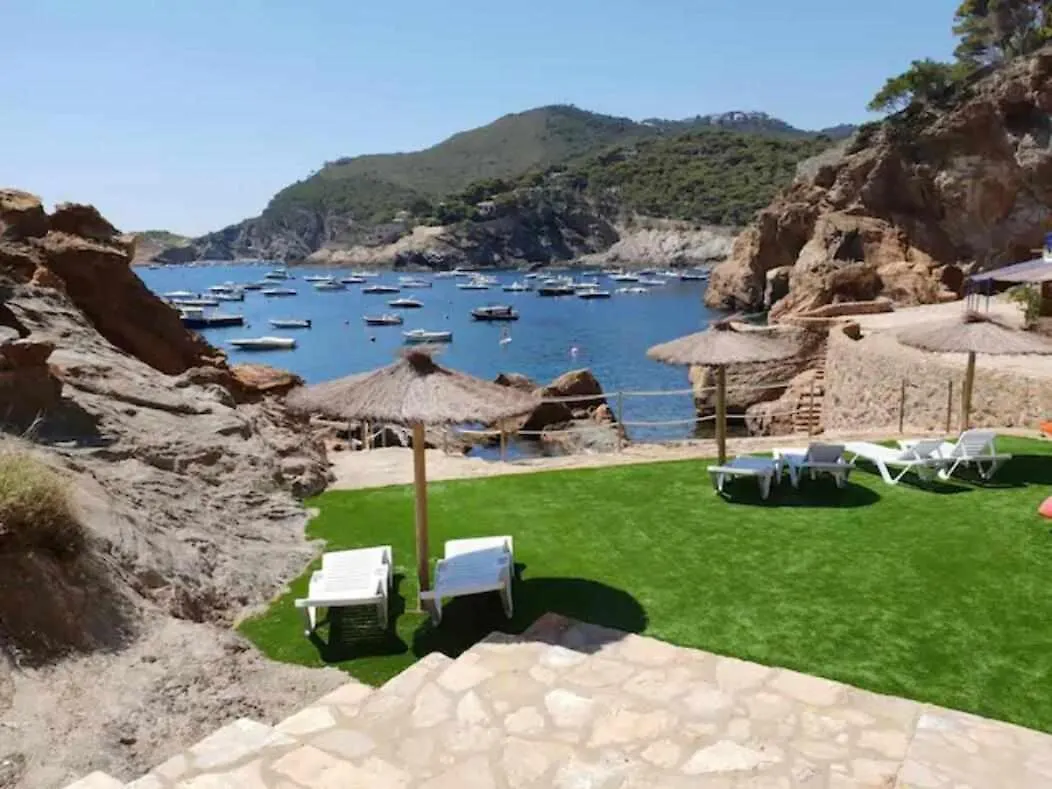 Apartamento Cap sa Sal Begur 74 con Terraza literalmente Sobre el Mar España