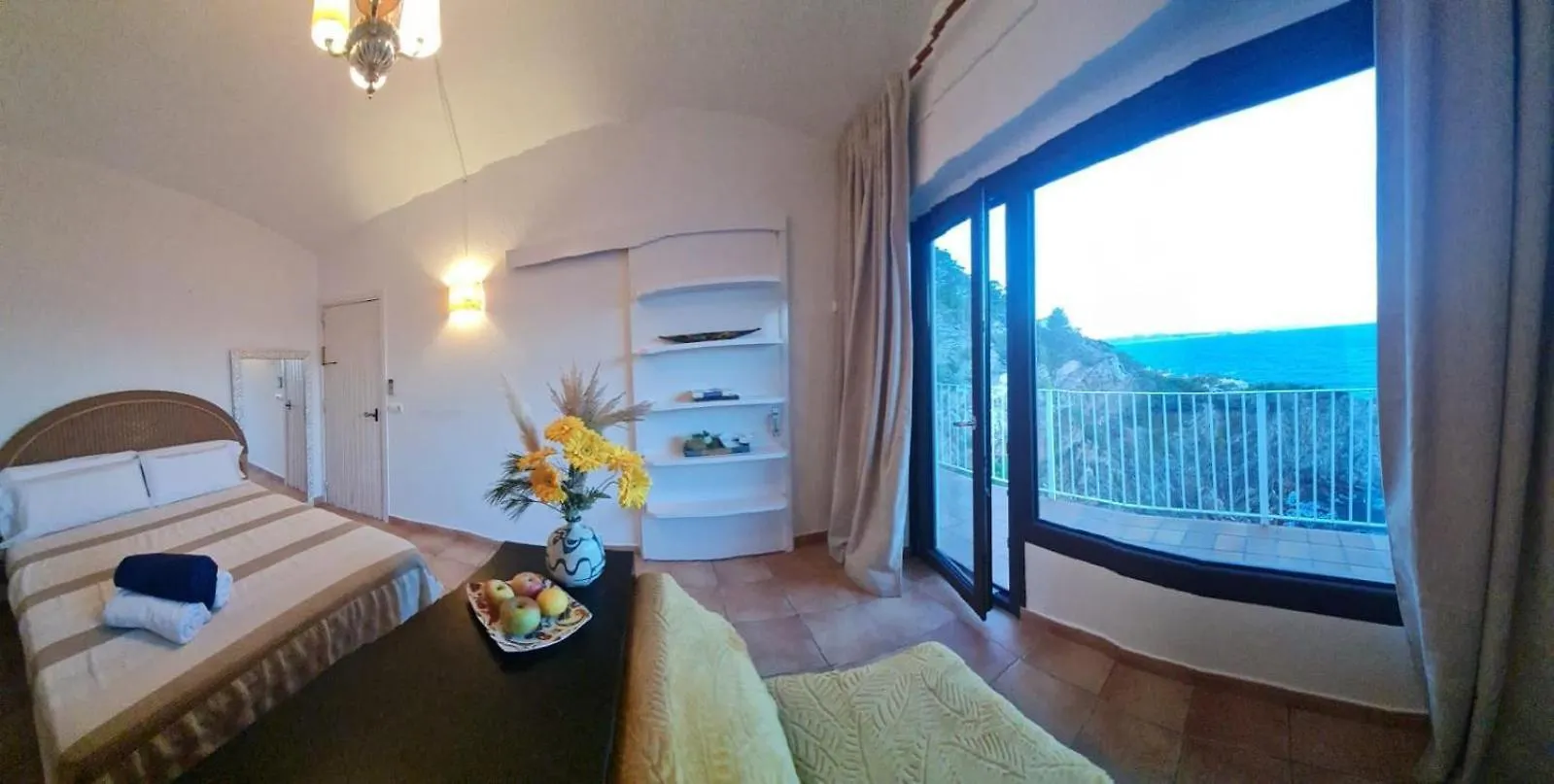 Apartamento Cap sa Sal Begur 74 con Terraza literalmente Sobre el Mar 0*,